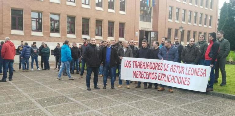 Los trabajadores de la Asturleonesa debaten la continuidad de la huelga