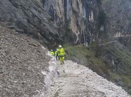 Reabierta la ruta del Cares tras dos enormes aludes