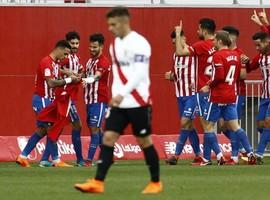 El Sporting vuelve con tres puntos de Sevilla
