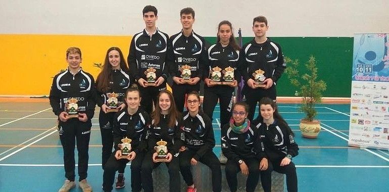 2 oros, 3 platas y 3 bronces para Bádminton Oviedo en el Máster de Tordesillas