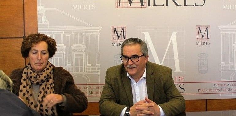Mieres instala un bucle magnético para ayudar a personas con prótesis auditivas