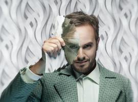 Jorge Blass presenta su show Palabra de mago en el Teatro de la Laboral