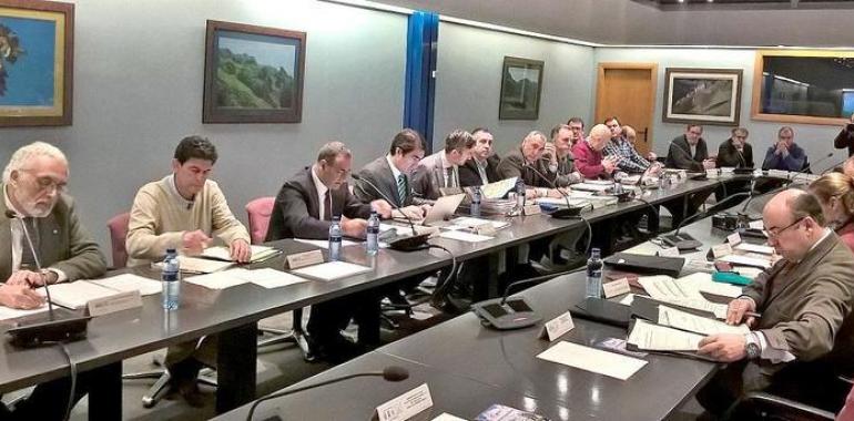 Asturias, Cantabria y CyL regularán los lobos en Picos de Europa
