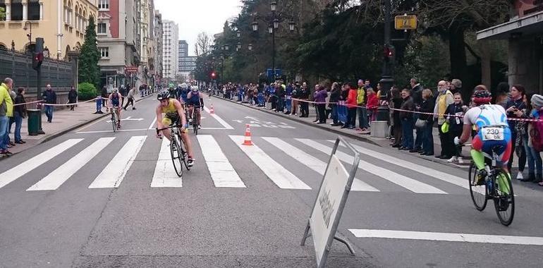 El Duatlón inunda Oviedo