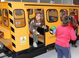 Langreo convoca sus becas escolares para libros y material en infantil y primaria