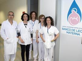 Un centenar de bebés se ha beneficiado ya del banco de leche materna del HUCA