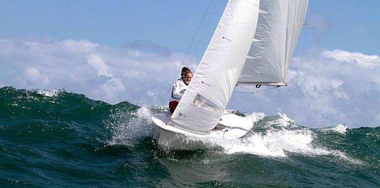 Comienza el Trofeo de Verano de vela ligera del Real Club Astur de Regatas