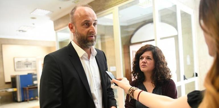 Podemos exige en el Congreso que funcione la depuradora Este de Xixón