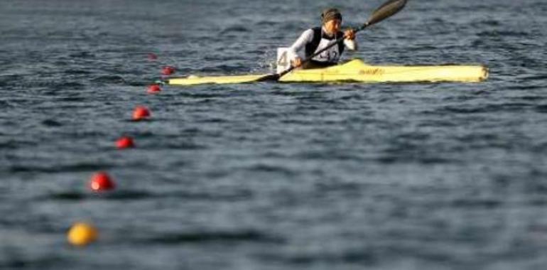 La iraní Hakimi consigue el Campeonato femenino en 500 metros de Kayak individual