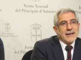 Llamazares vota en contra del dictamen sobre el cese del Sindico Mayor