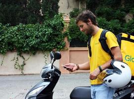 Un juez da la razón a Glovo respecto a la'autonomía' de sus repartidores