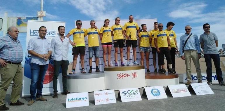 Jessica López y Dani Bayón ganan el Asturias de triatlón olímpico en Gijón