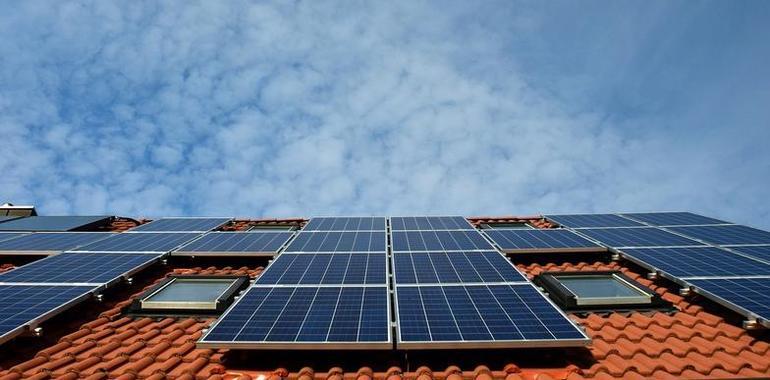 La startup asturiana SotySolar supera el millar de instalaciones de autoconsumo en un año