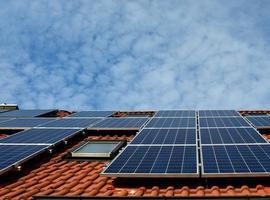 La startup asturiana SotySolar supera el millar de instalaciones de autoconsumo en un año