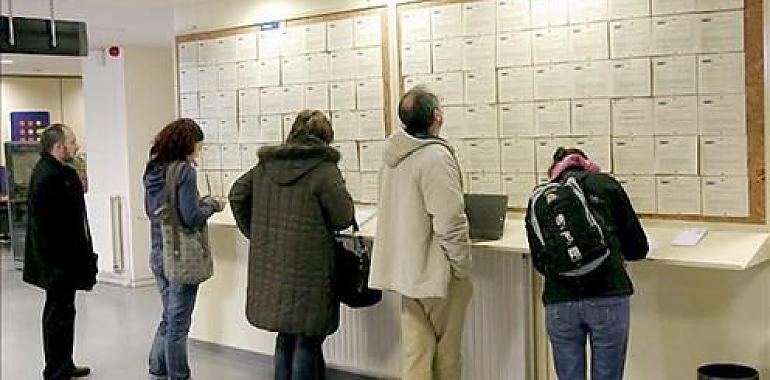 El paro registrado se reduce en enero en 190.767 personas