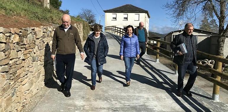 Desarrollo Rural invierte 139.635 euros en la reforma de tres caminos en Villayón y Boal