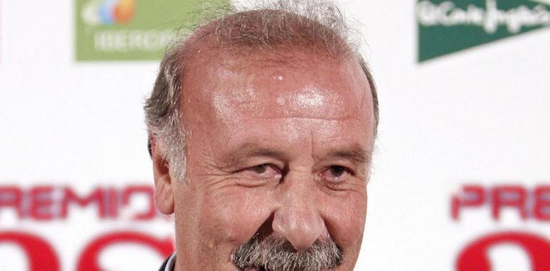 El Astur Vegadense impondrá la insignia de oro a Vicente del Bosque