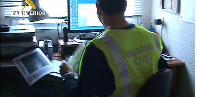 3 detenidos por robar en casas tras hacerse pasar por técnicos de una empresa eléctrica