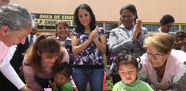 Primera Dama del Perú mejorará las condiciones de madres con hijos en penales de mujeres