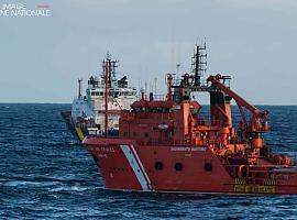 Reanudan la busqueda de la mujer que cayó al mar en Arnao, Castrillón