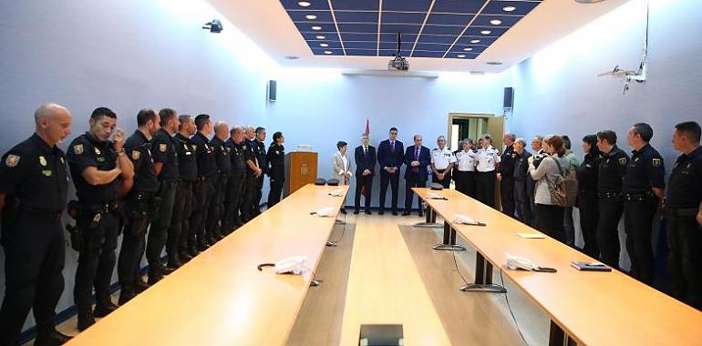 Pedro Sánchez visita a los agentes de policía heridos en los disturbios de Barcelona