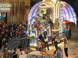 El XXXIX Gran Desfile d'Antroxos, Moxigangues y Carroces, protagonista absoluto del Martes de Antroxu