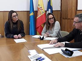 El Principado compromete mejoras en accesos y pistas de Ibias para este año