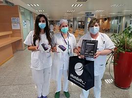 Entrega de tabletas a hospitales para que pacientes y familiares puedan comunicar