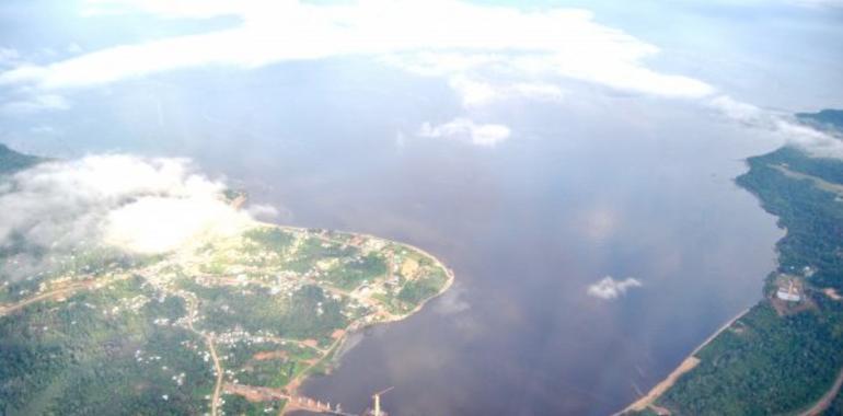 El puente de Bolondo-Mbini, visto desde el cielo