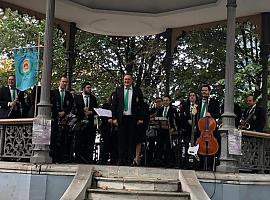 Banda de Música de Avilés y Odaiko Percussion Group 'fussion' en la mañana de San Agustín