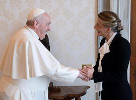 Sintonía entre el Papa y la ministra de Trabajo de España durante su encuentro 