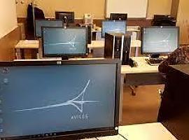 Los dos telecentros de Avilés trabajan para ayudar a obtener el certificado de vacunación COVID