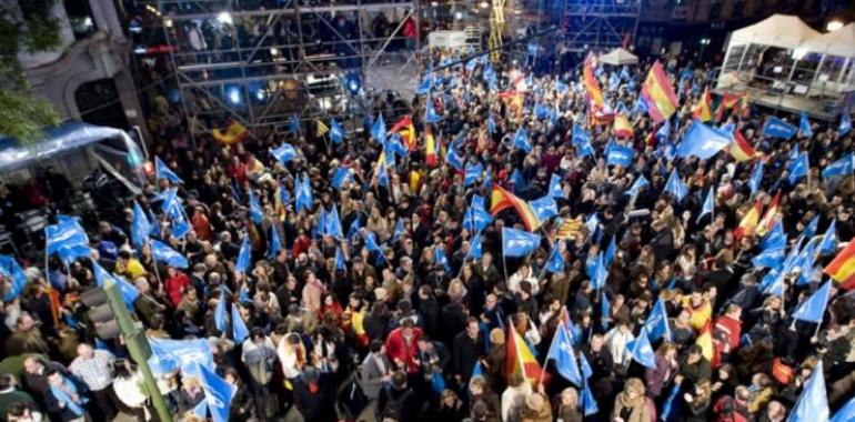 Rajoy, en un discurso moderado, llama a la unidad de los españoles en la difícil tarea