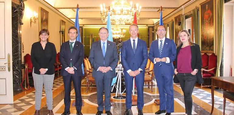 Oviedo recibe la visita institucional del presidente del Senado, Ander Gil