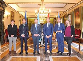 Oviedo recibe la visita institucional del presidente del Senado, Ander Gil