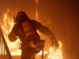 Una fallecida en un incendio esta noche en Avilés