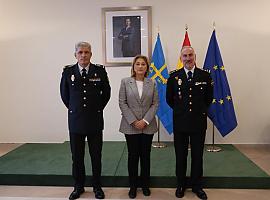 Presentación oficial del nuevo Jefe Regional de Operaciones de la Jefatura Superior de Asturias a la Delegada del Gobierno