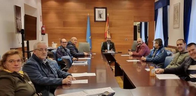 El Ayuntamiento de Cangas del Narcea firma los convenios y apoya a diferentes asociaciones del concejo con más de 260.000 euros