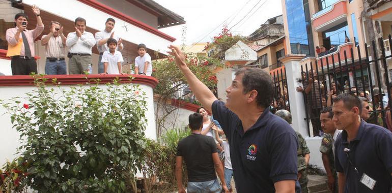 El prefecto de Zamora, aparentemente ebrio, agrede al presidente de Ecuador