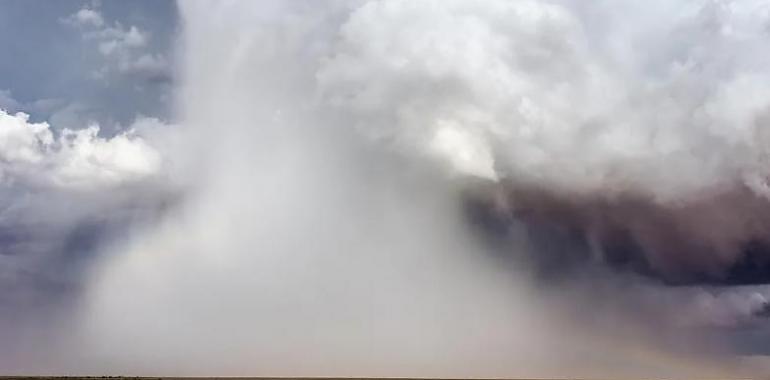 Esta tarde y mañana las tormentas pueden dejar vientos extremos en España