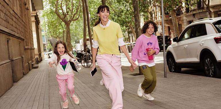 ¿Aparcas en doble fila en el colegio de tus hijos? Pues te arriesgas a una multa de 200 euros