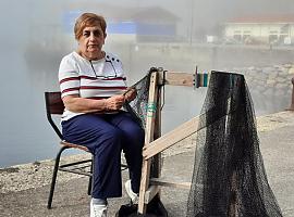 El Día de la Mujer Rural de Asturias 2023 se celebra en Luarca este domingo galardonando a la redera Teté Costales Obaya