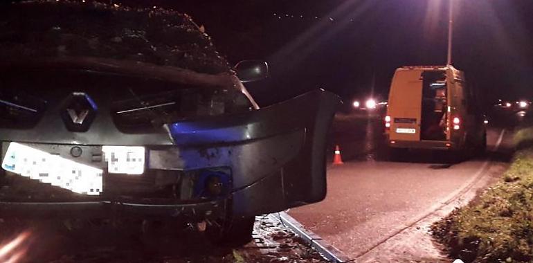 Accidente de Tráfico en Tineo que deja a una conductora herida