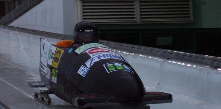 Los asturianos Díaz y Pintado, trigésimos en la Copa de Europa de bobsleigh