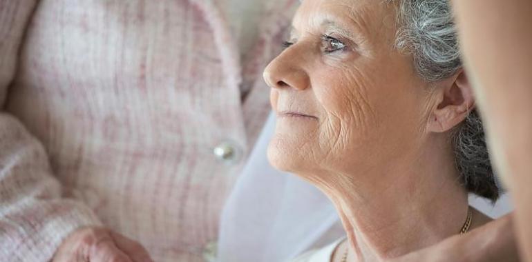 Las personas con Alzheimer tienen derecho a una atención digna y a que se respete su voluntad