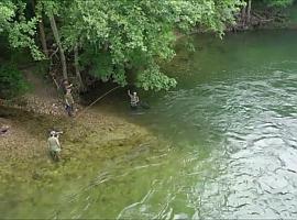Bomberos del SEPA rescatan el cuerpo sin vida de un pescador en el Río Cares