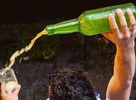 Asturias celebra el Día Mundial de la Sidra con un escanciado simultáneo y un manifiesto en Oviedo