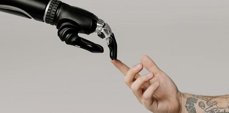 La Universidad de Oviedo inaugura el Centro de Estudios sobre el Impacto Social de la Inteligencia Artificial (CEISIA)