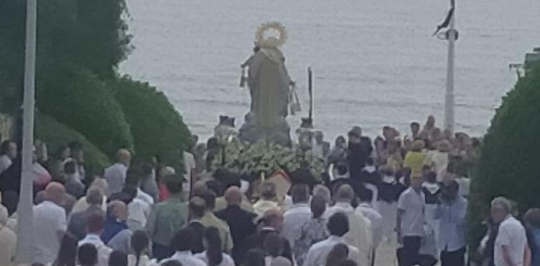 Revive la emoción de la Bendición de las Aguas en Salinas: Una tradición que une a toda la comunidad