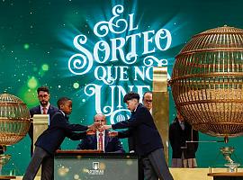 Asturias celebra una lluvia de premios en la Lotería de Navidad 2024: más de 600.000 euros repartidos en la región 